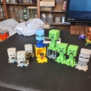 Minecraft Toys McDonald's Happy Meals Figures Creeper Skeleton Dennis Wolf Block